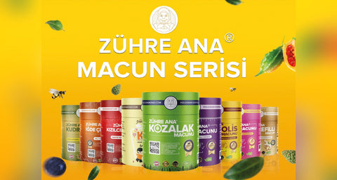 Zühre Ana Macunları, farklı renklerde etiketlere sahip bitkisel macun kavanozlarının yan yana dizildiği ürün serisidir.