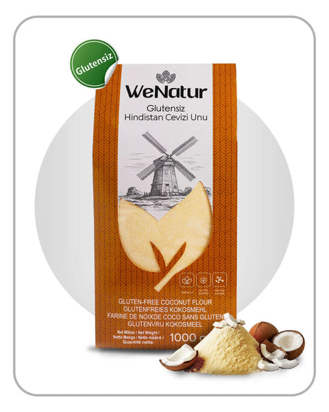 WeNatur Glutensiz Hindistan Cevizi Unu 1000 Gr. paketi ön planda, doğal hindistan cevizi unu.