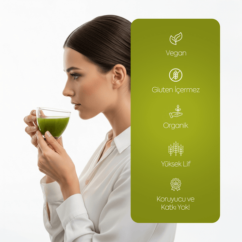 Yeşil Matcha Çayı Spirulina ve Çilek Aromalı – 20 Toz içen kadın, Vegan, Gluten içermez, Organik, Yüksek lif özellikleri.