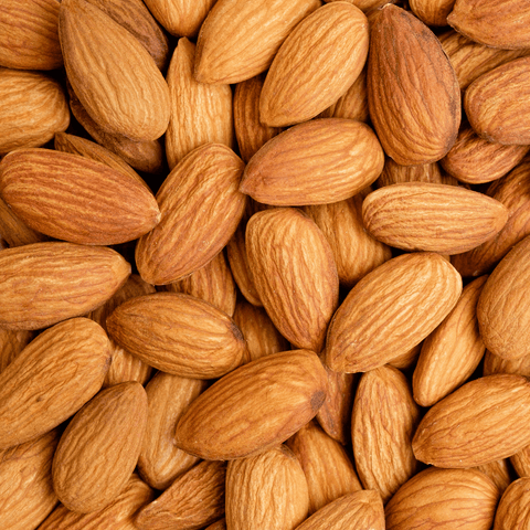 Çiğ Badem-800 gr: Sağlıklı, tuzsuz ve katkı maddesi içermeyen çiğ badem çekirdekleri.