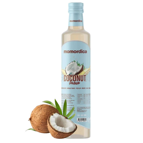 Momordica Coconut Mix Hindistan Cevizi Karışımı 250ml şişesi ve hindistancevizi ile beraber görseli.